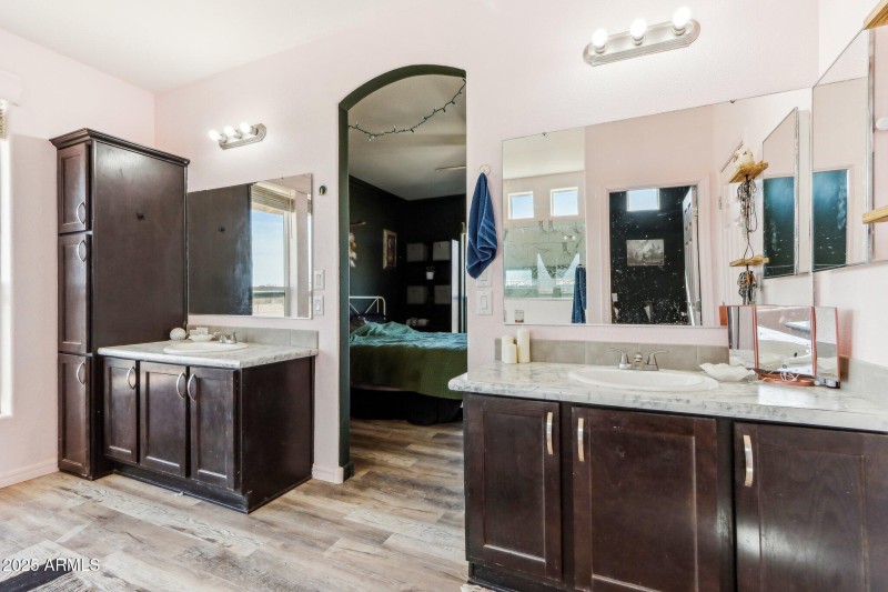 21-web-or-mls-N Felix Rd-021