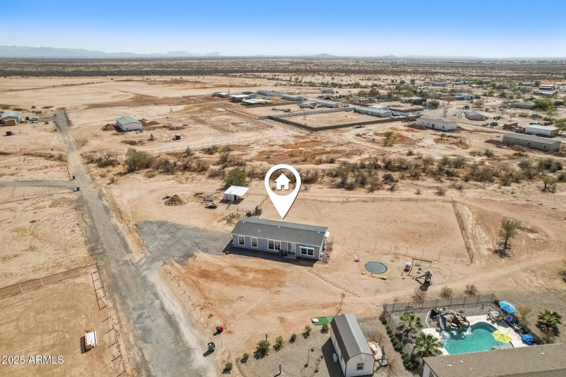 41-web-or-mls-113137 - 32583 N Felix Rd,