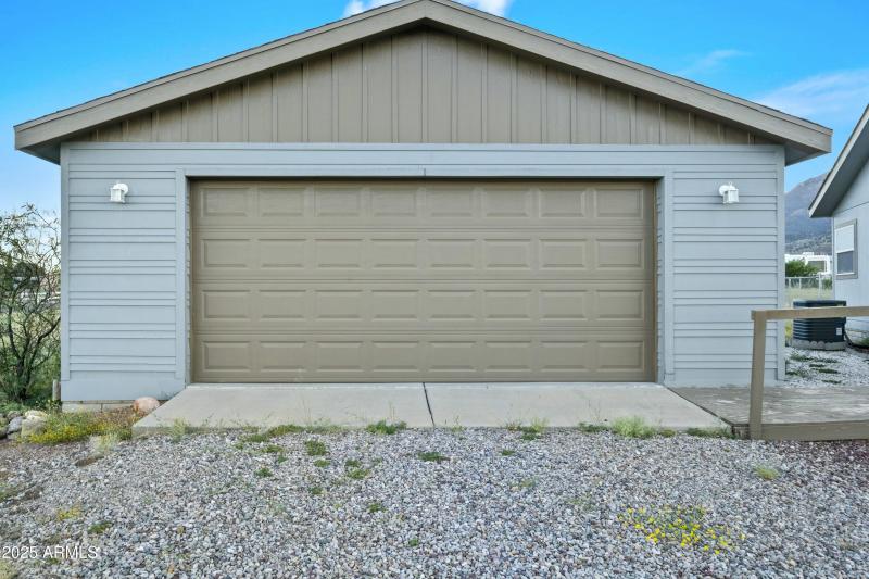 Garage 27