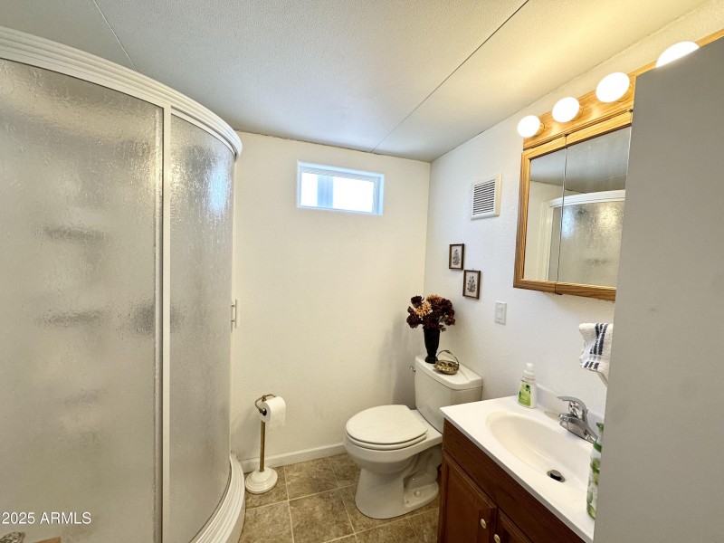 DELIGHTFUL BATHROOM