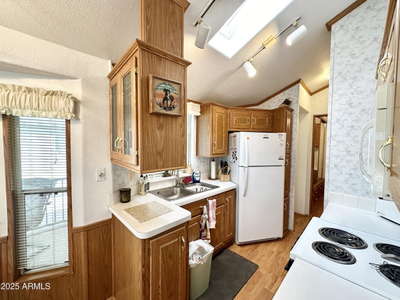 NICE KITCHEN