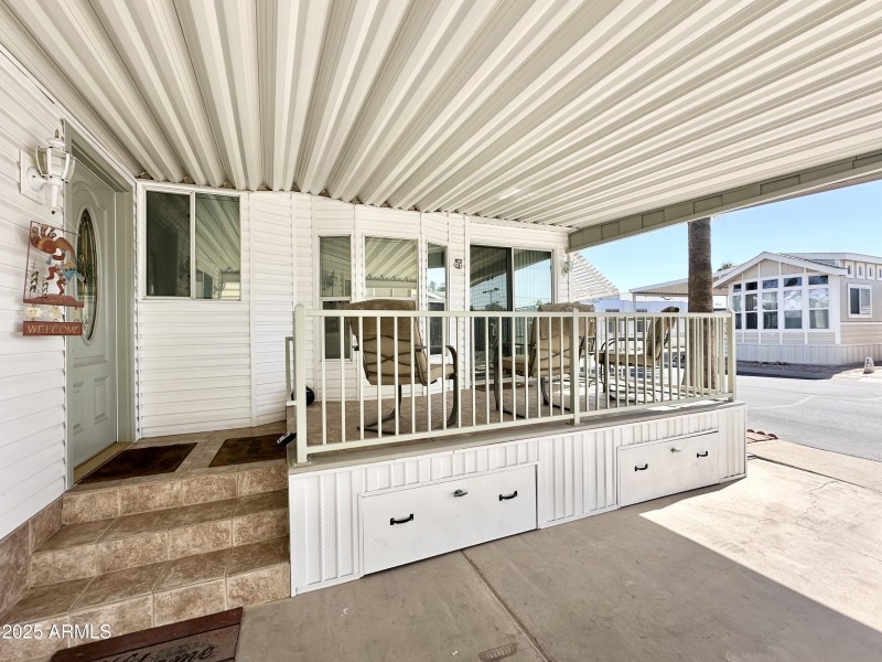 GRAND DECK