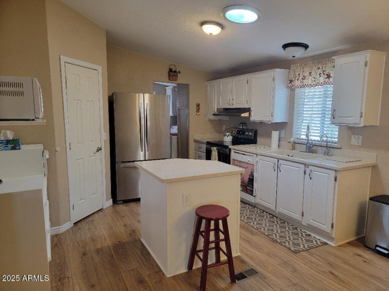 3721 kitchen
