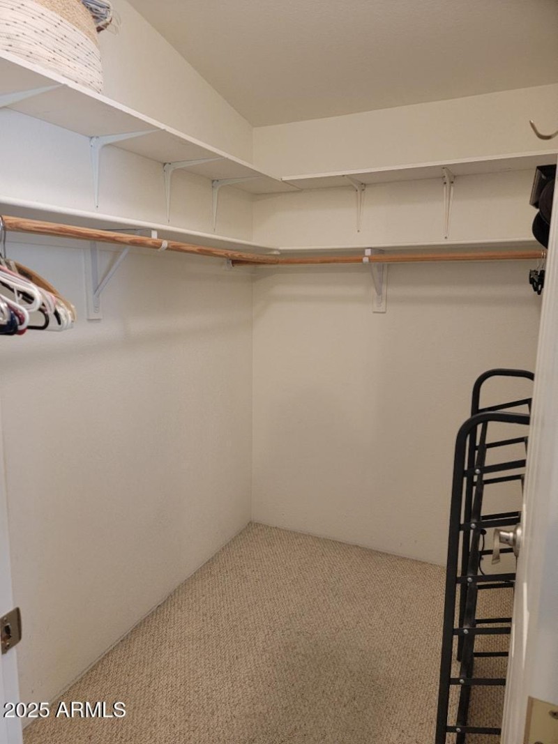 3721 walk in closet in primary