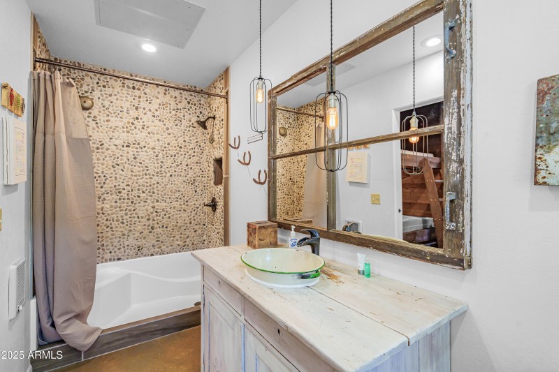 Motel Bath