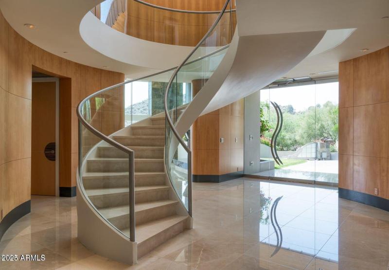 20231002011915211406000000-o