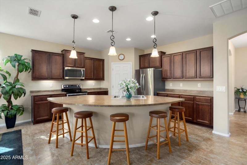 10-Kitchen