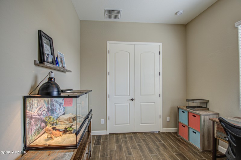 Guest Bedroom/Den