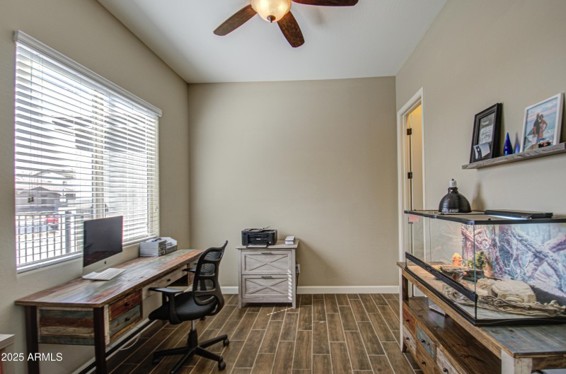 Guest Bedroom/Den