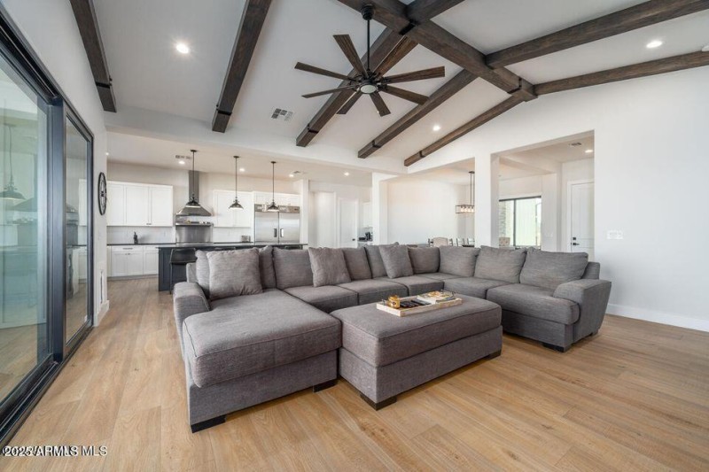 Option - Ceiling Beams