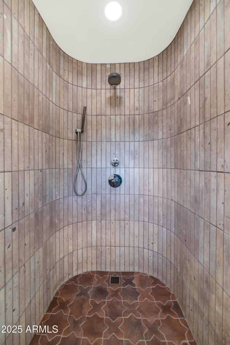 Guest Quarters Shower