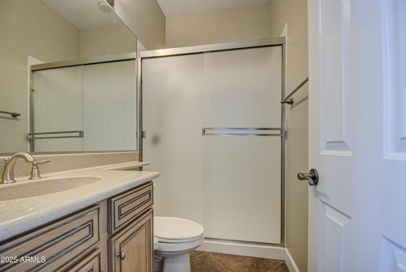 Bathroom 3-pic 1