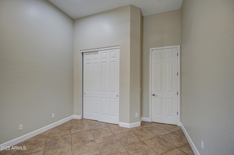 Bedroom 2-pic 2