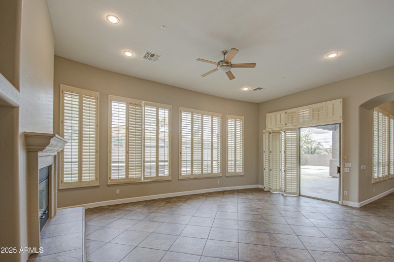 Family Room 4