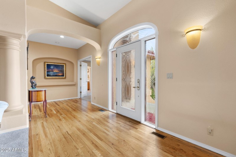 10-Foyer