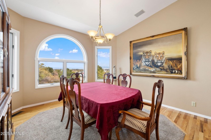 16-Dining Room (3)