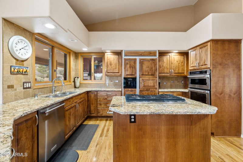 22-Kitchen (2)