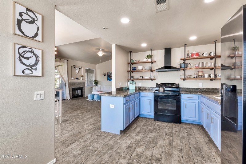 15380 N 100th St 2098-12