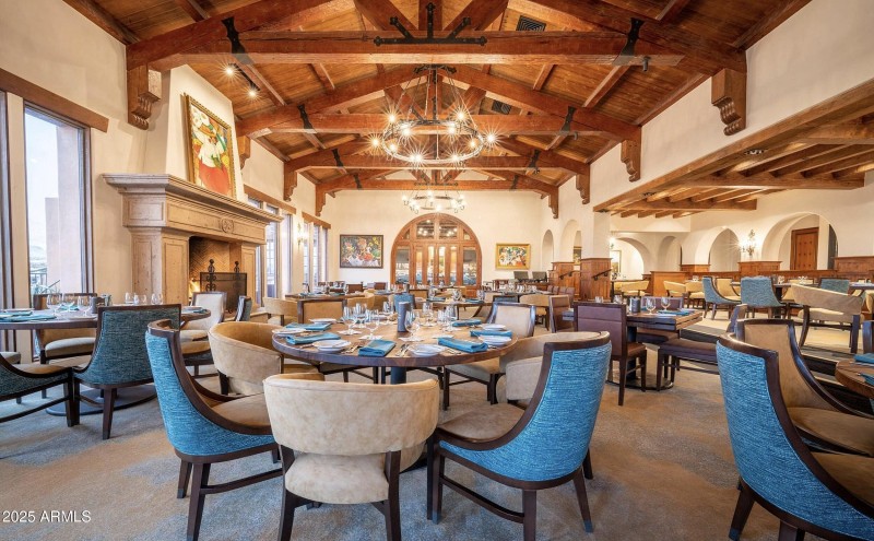 Main Dining Club