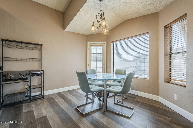 Eat in - Kitchen