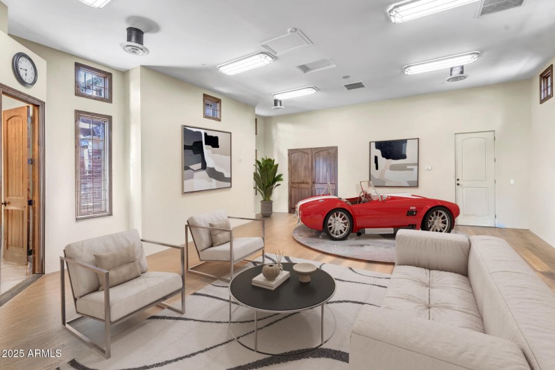 Showroom