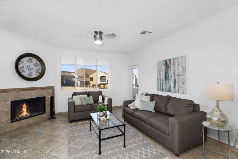 2-web-or-mls-Desert Foothills-01