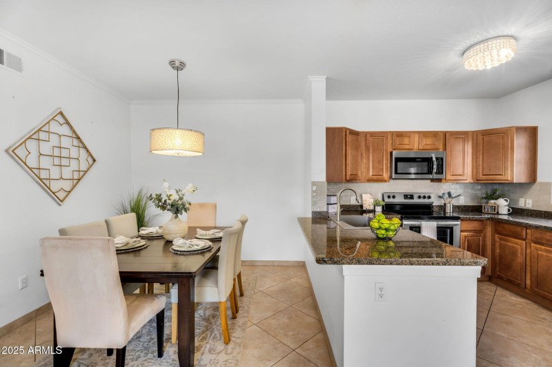 9-web-or-mls-Desert Foothills-08