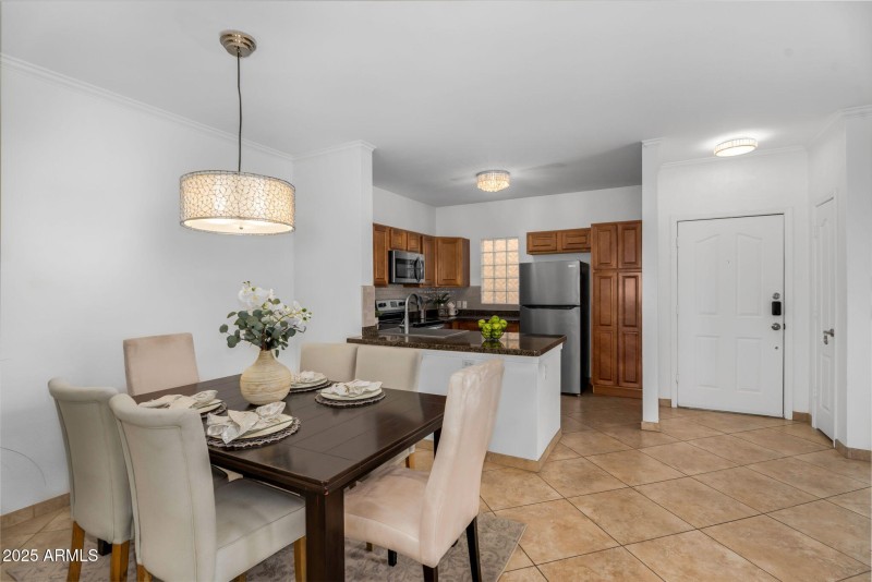 10-web-or-mls-Desert Foothills-09
