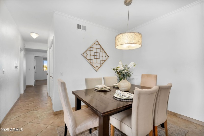 11-web-or-mls-Desert Foothills-10