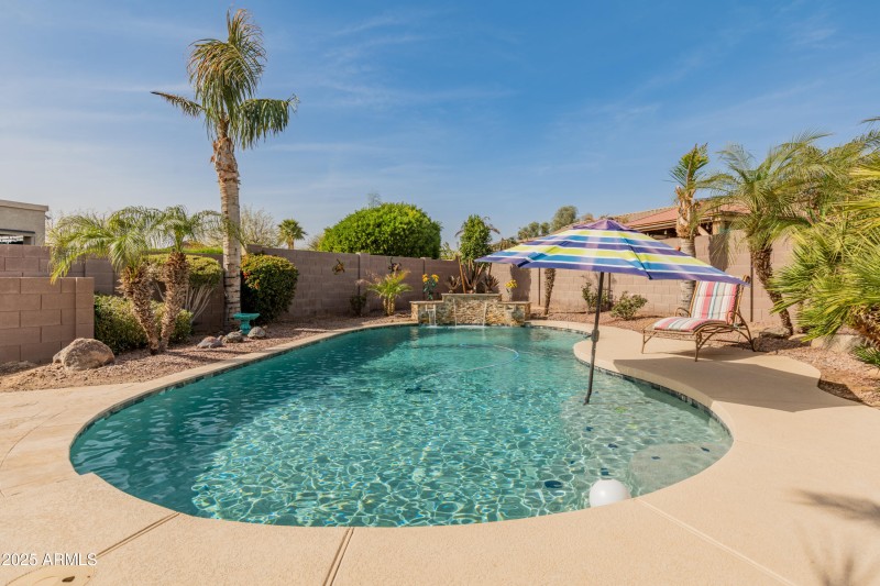 17470 W Gelding Dr-6