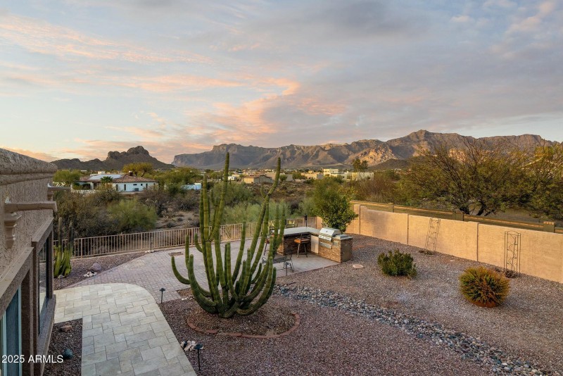 Back yard VIEWS