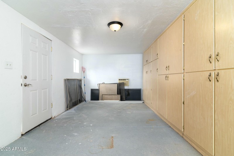 Detached Hobby room with a/c