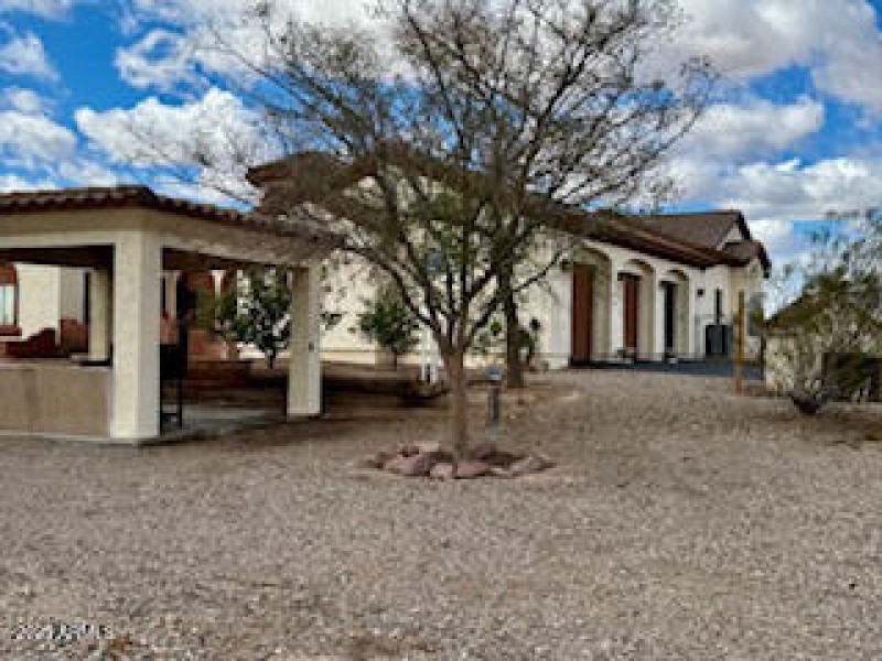 Side garage
