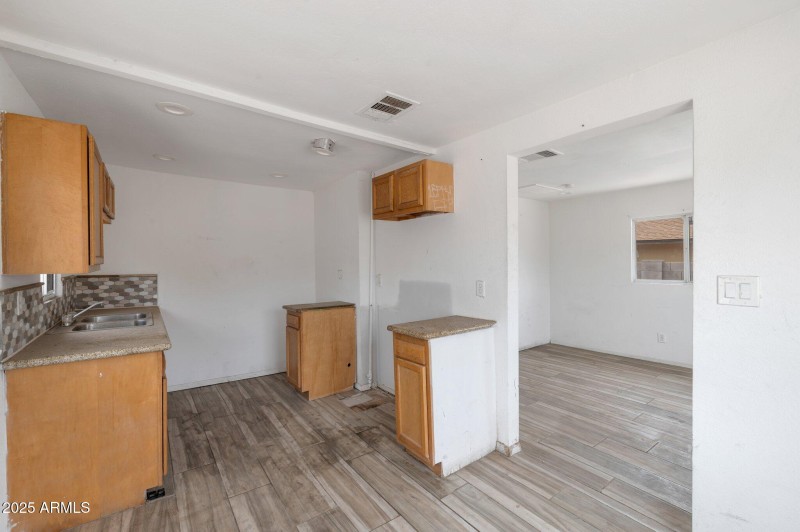 10-web-or-mls-Qp-6609
