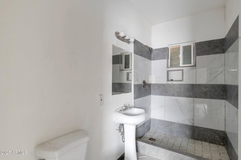 21-web-or-mls-Qp-6672