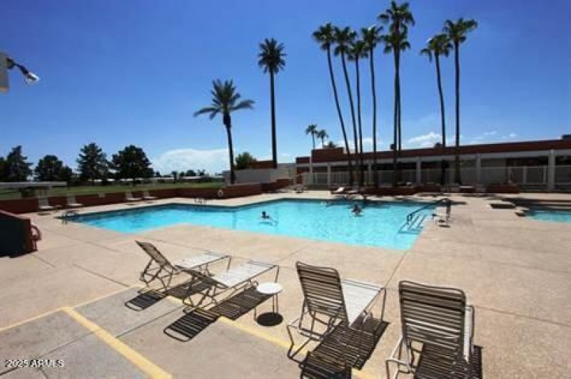 9 Pool Area