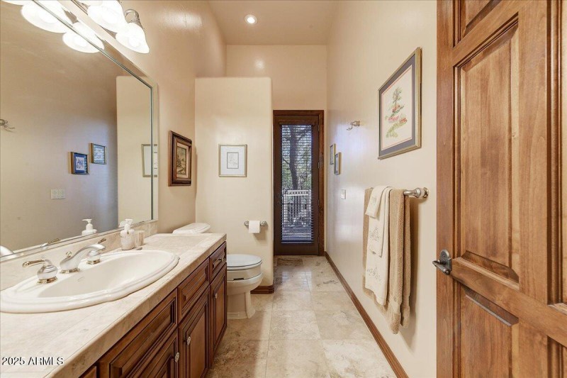ull Bathroom