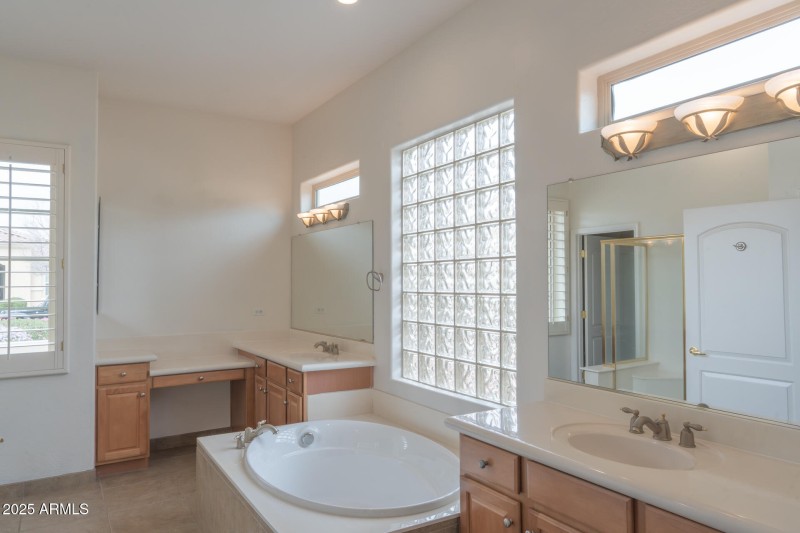 13417WLaVinaDr-39