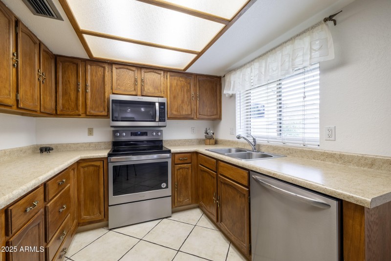6409 W Riviera Dr-57