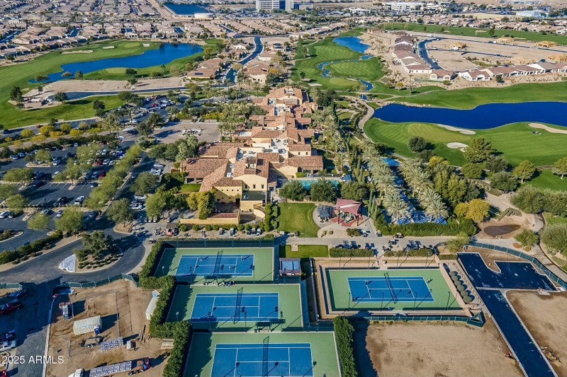 Tennis