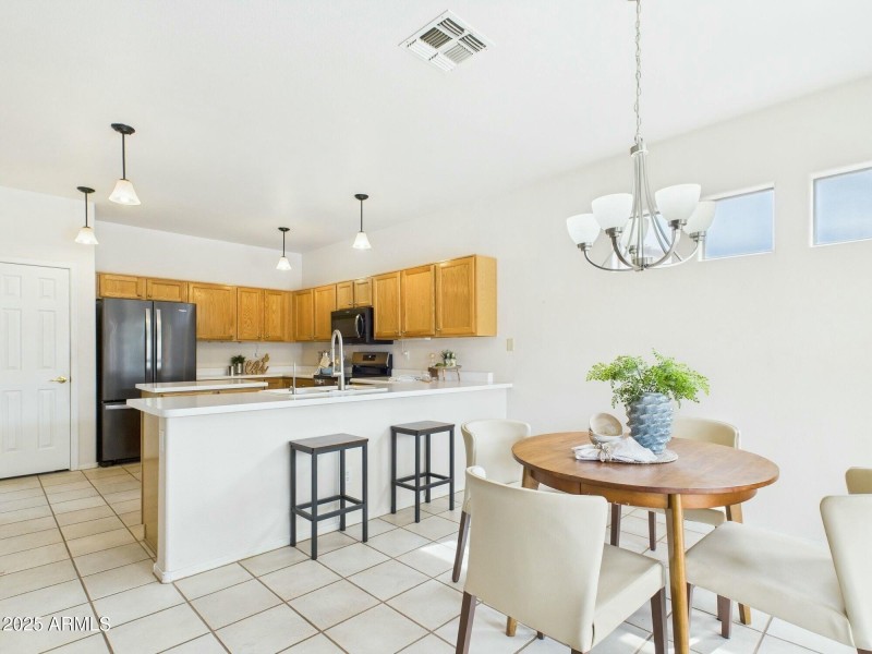 Dining/Kitchen