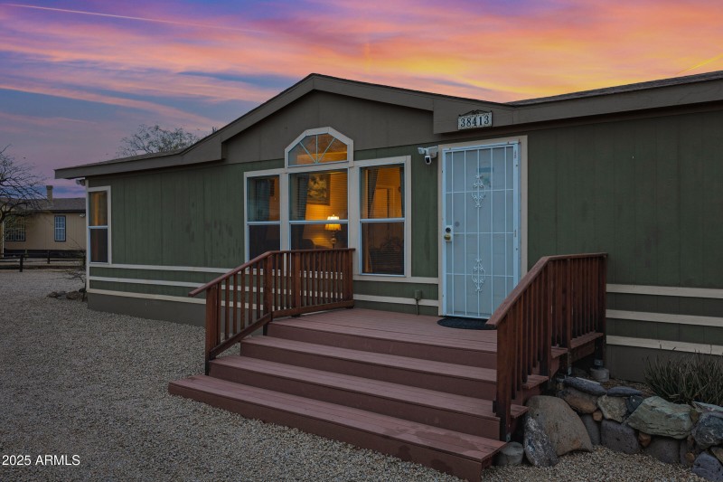 03-Front Porch