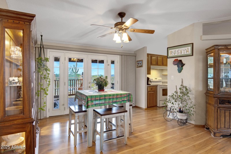 20-Dining Room