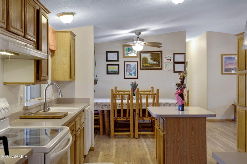 21-Kitchen