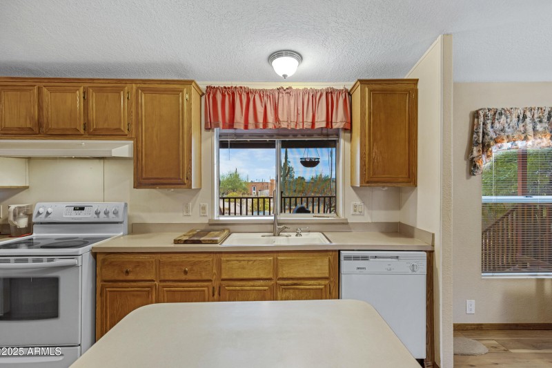 23-Kitchen