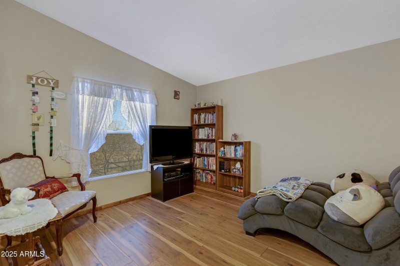 30-2nd Secondary Bedroom