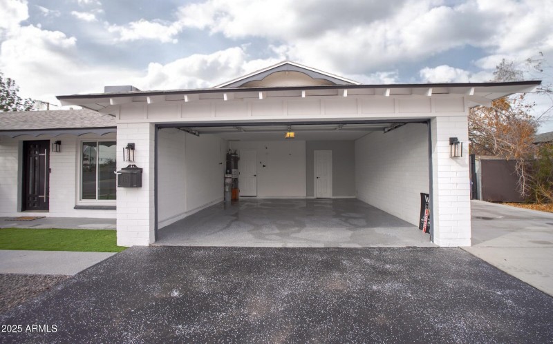 4. Garage