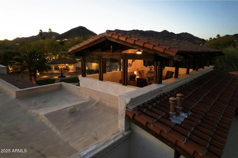 4726 E SIERRA VISTA DR