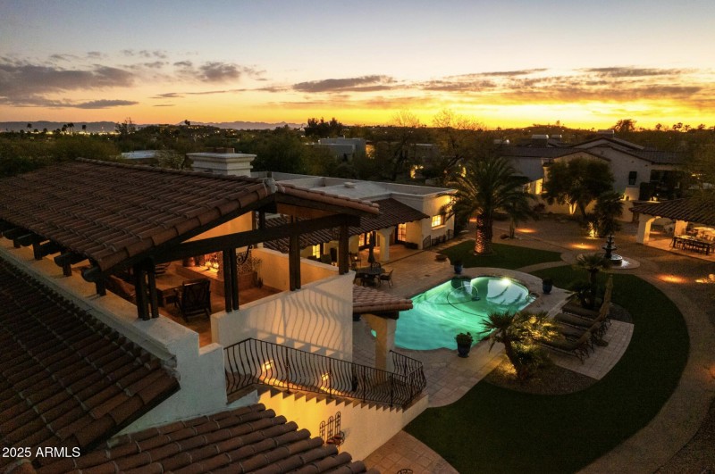 4726 E SIERRA VISTA DR