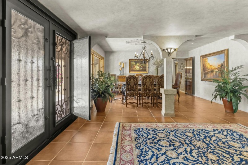 4726 E Sierra Vista Drive